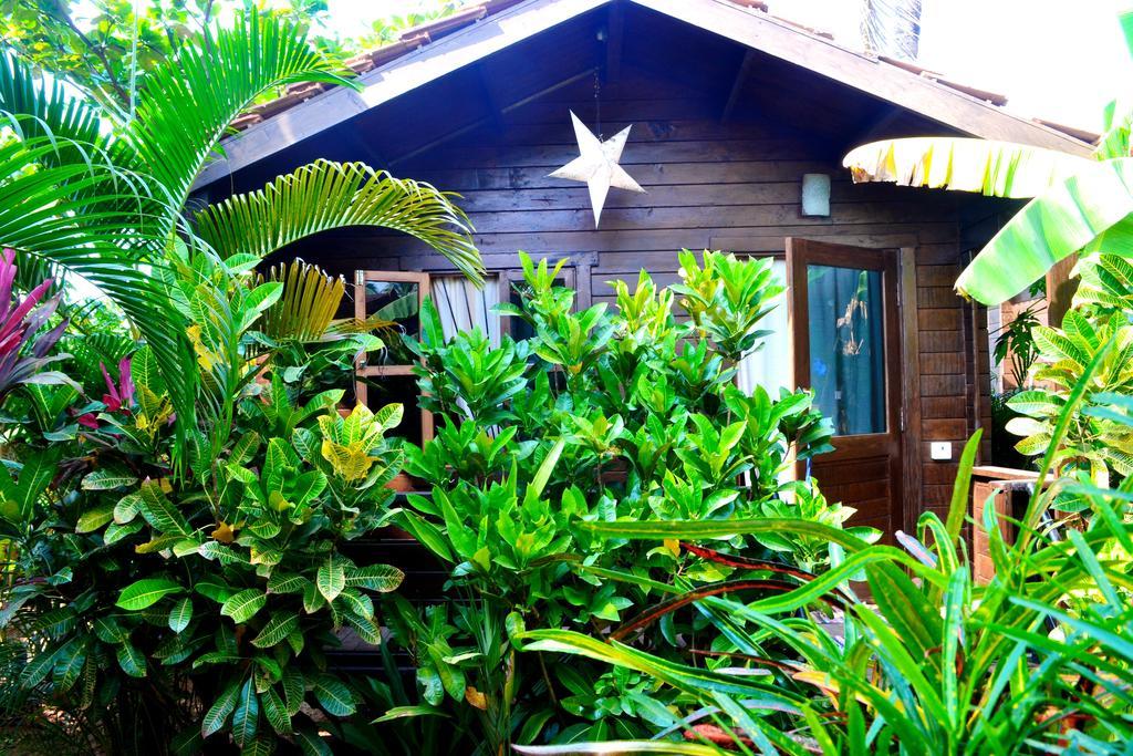 Pele'S Windsong Wood Cottage On The Beach ベナウリム エクステリア 写真