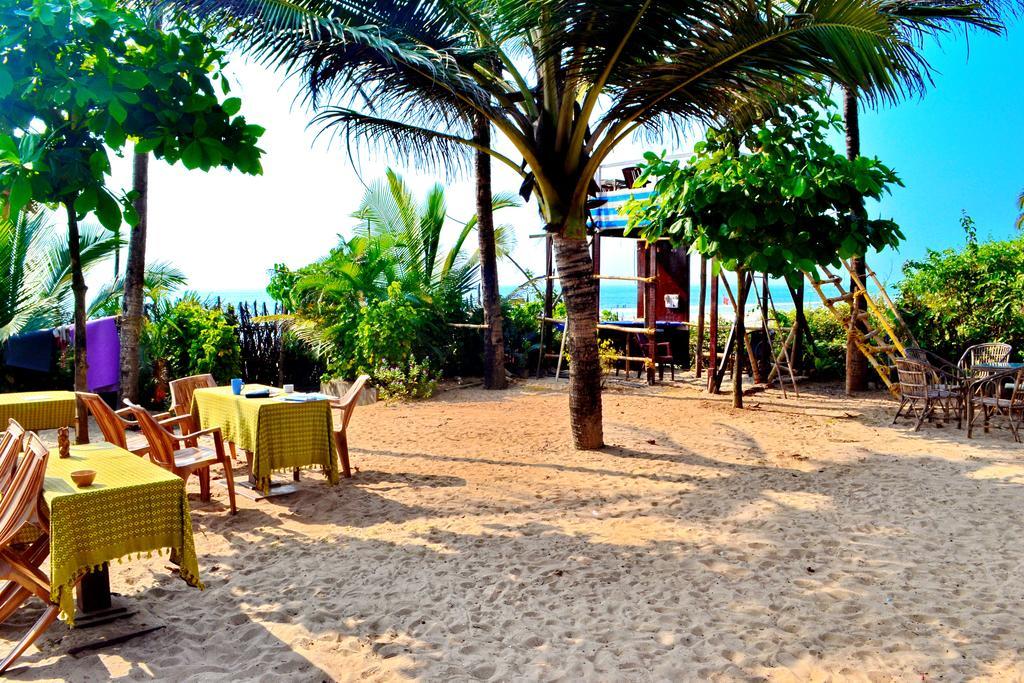 Pele'S Windsong Wood Cottage On The Beach ベナウリム エクステリア 写真